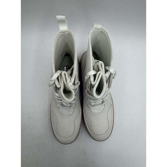 Uggs THE UGG LUG Women's NWD Boot White/Tan US Size 9.5 Medium NIB - Picture 6 of 12